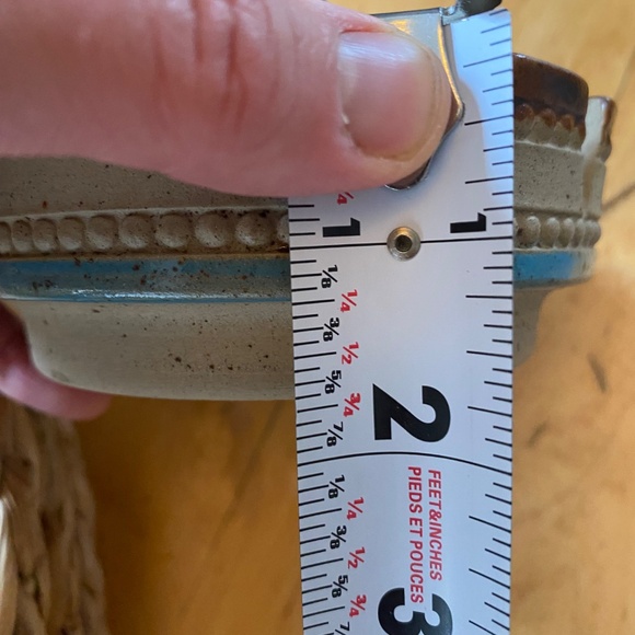 Denby Potter's Wheel ashtray or bowl with a blue center glaze. - Picture 8 of 13